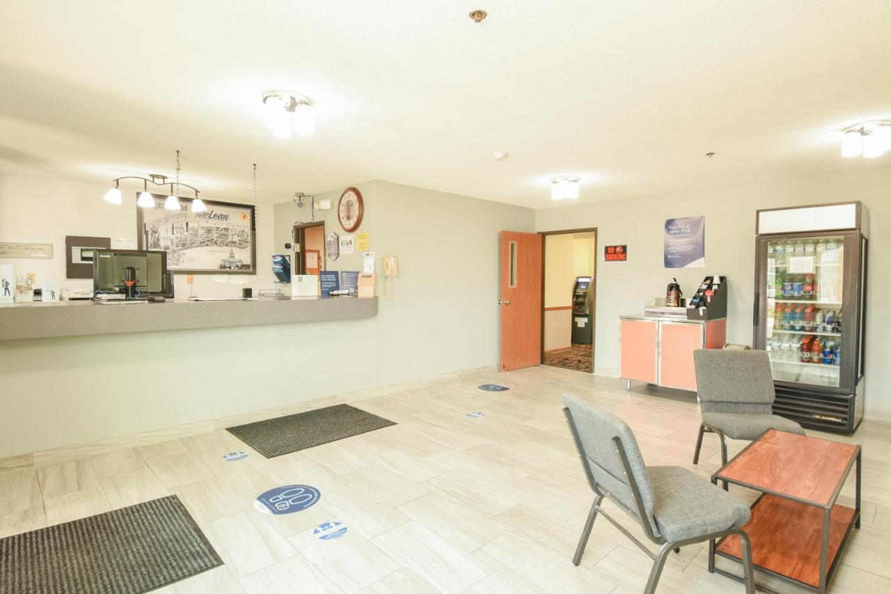 Super 8 By Wyndham Mclean/bloomington Sw