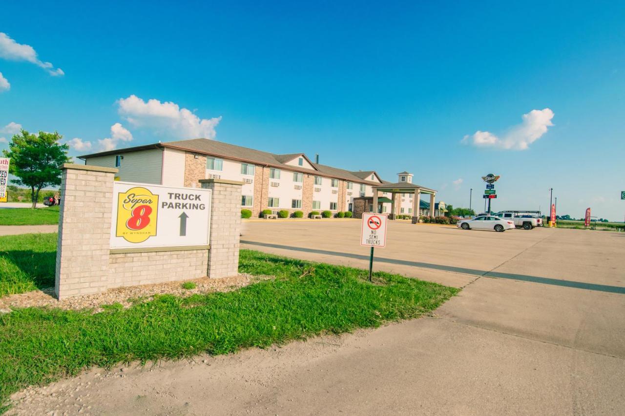Motel Super 8 By Wyndham Mclean/bloomington Sw 2*