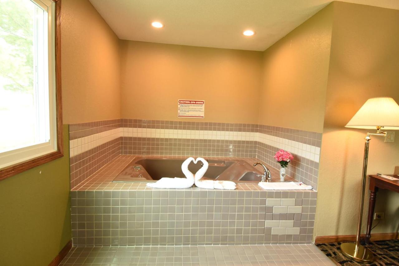 Super 8 By Wyndham Mclean/bloomington Sw Motel 2*