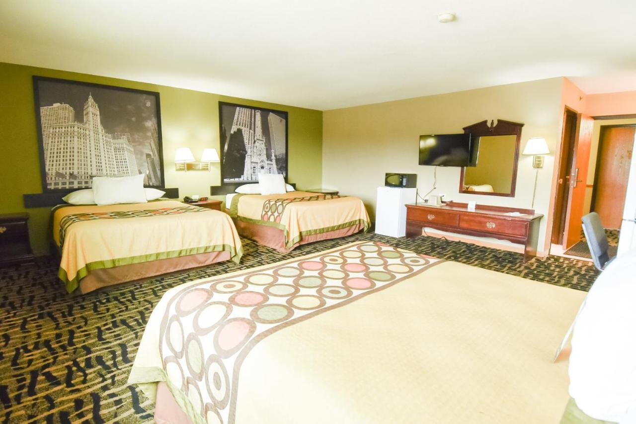 Super 8 By Wyndham Mclean/bloomington Sw 2*