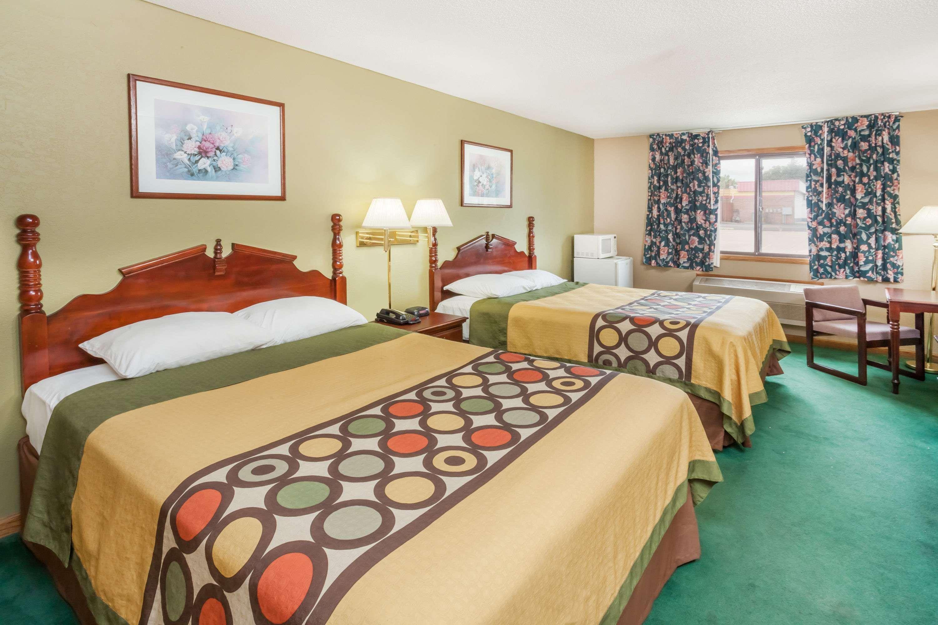 Super 8 By Wyndham Mclean/bloomington Sw 2*