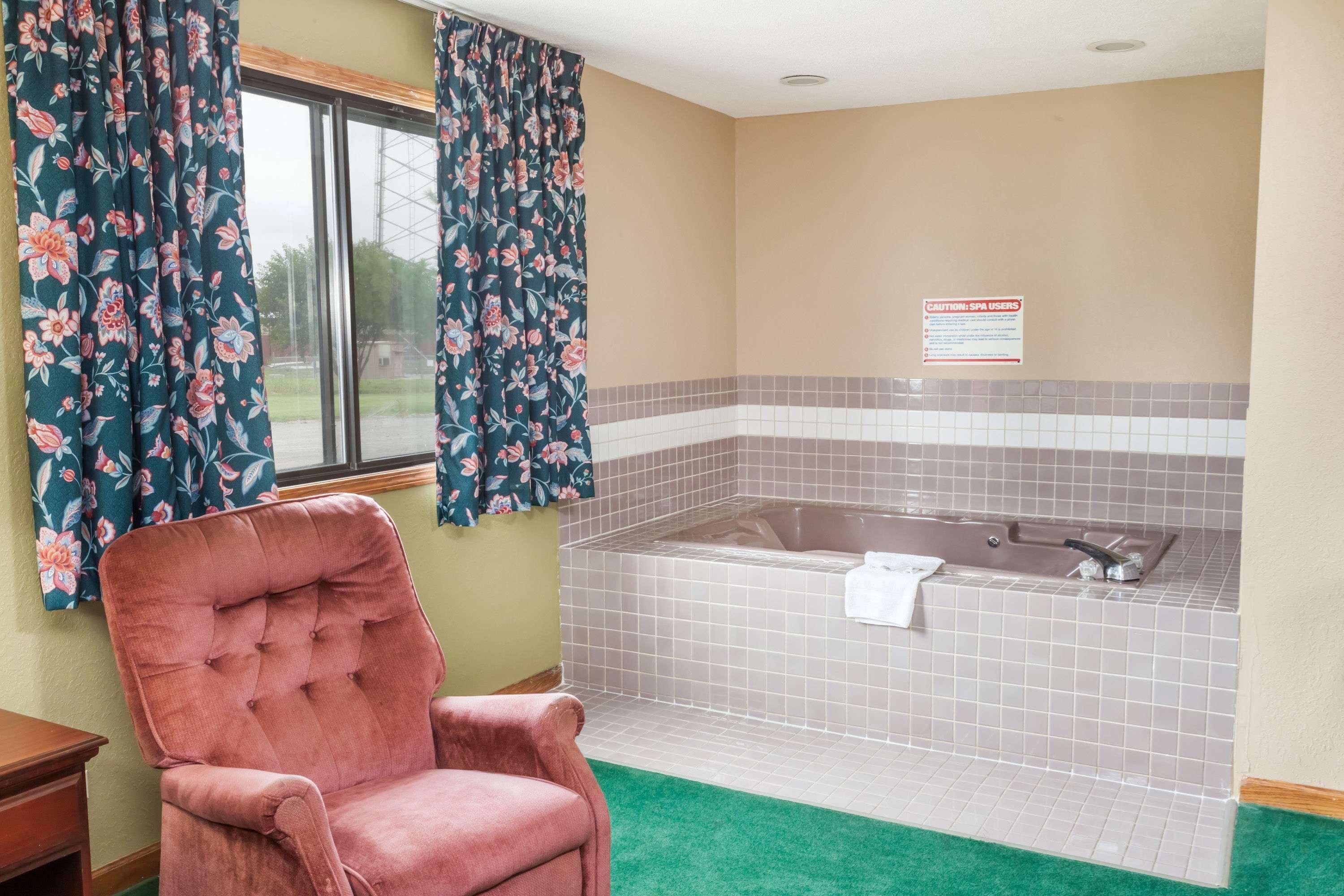 Super 8 By Wyndham Mclean/bloomington Sw 2* McLean