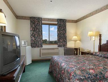 Motel Super 8 By Wyndham Mclean/bloomington Sw