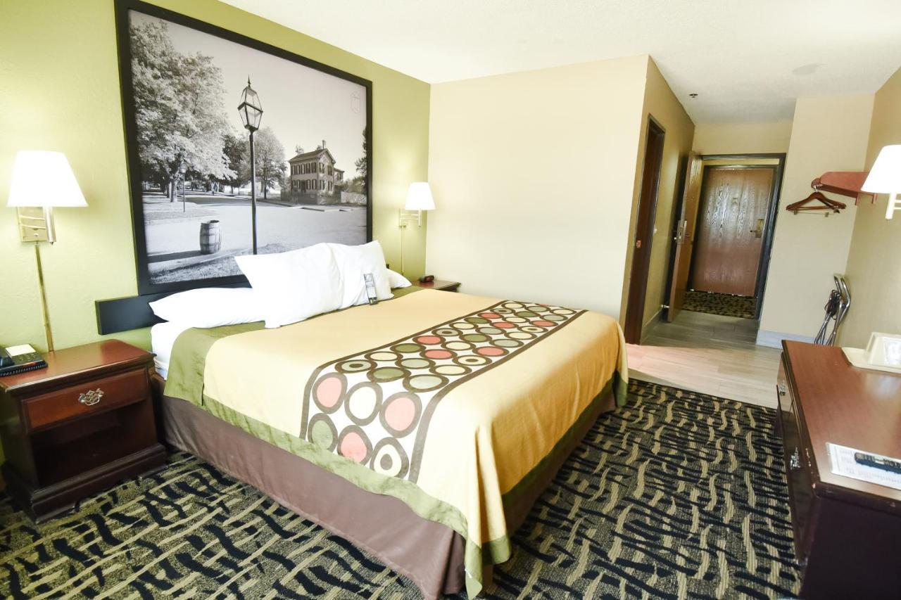 Motel Super 8 By Wyndham Mclean/bloomington Sw 2*