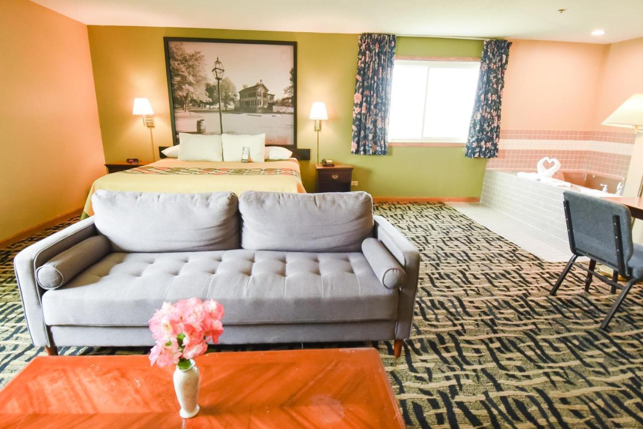 Super 8 By Wyndham Mclean/bloomington Sw 2*