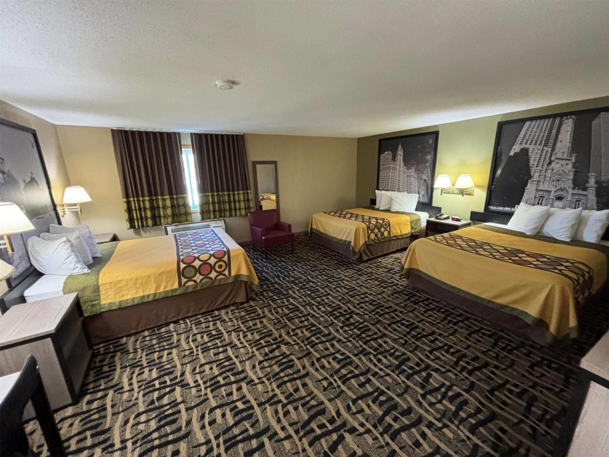 Super 8 By Wyndham Mclean/bloomington Sw Motel McLean